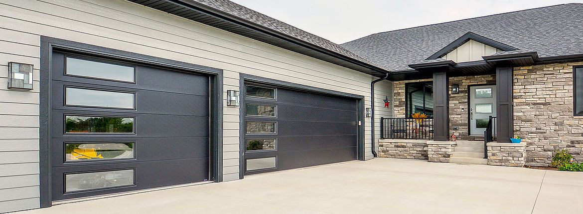 How to Choose the Right Garage Door Style for Modern Homes